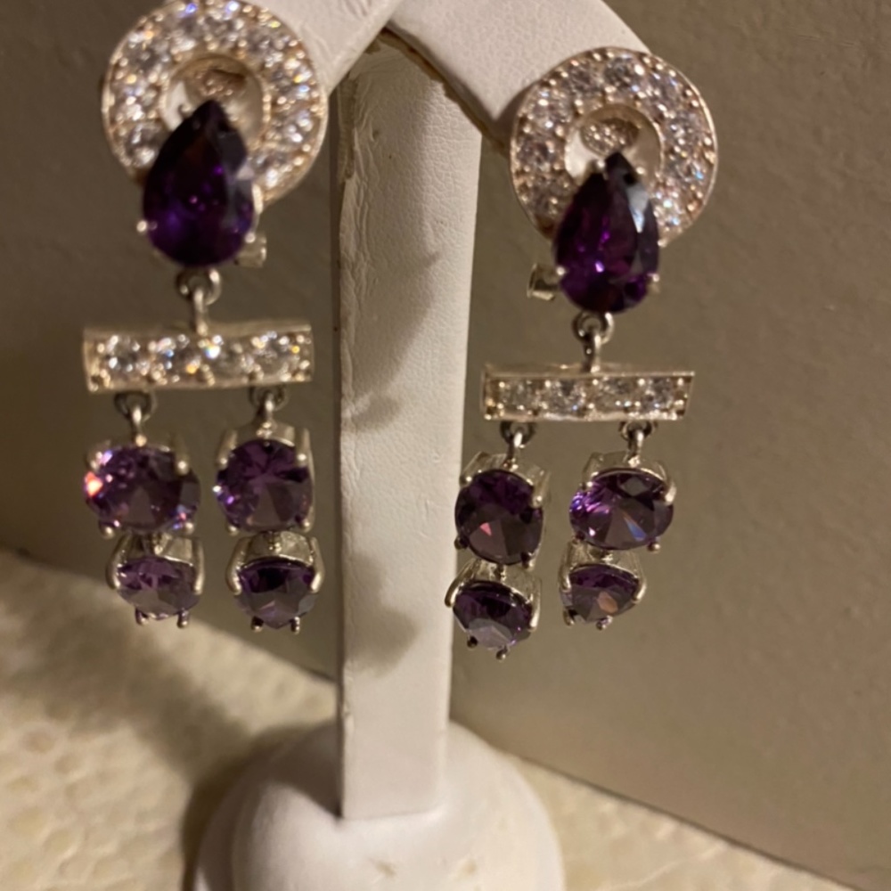 AMETHYST DANGLING EARINGS